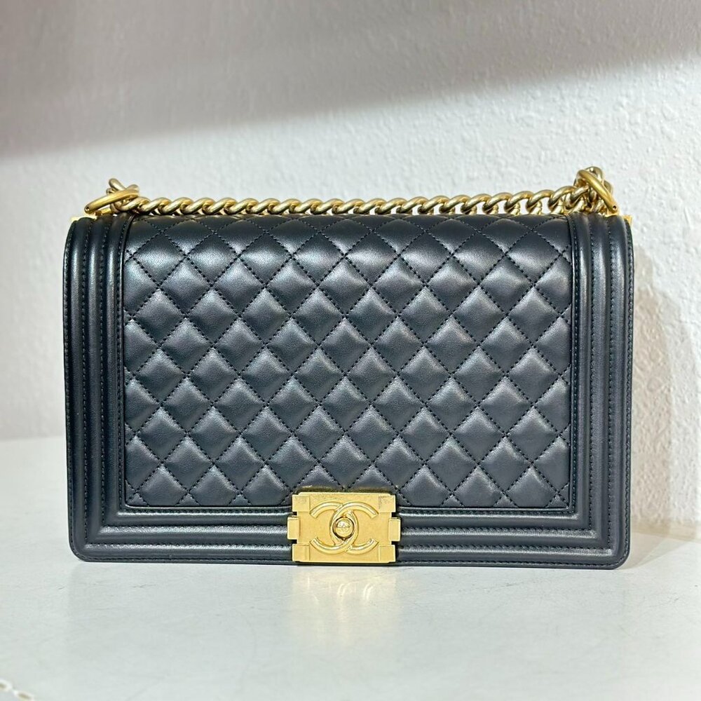 Chanel Black Leather Medium Large Boy Bag Shoulder Bag Crossbody